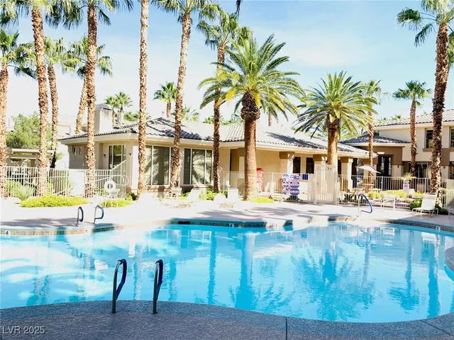 $1,395 | 7135 South Durango Drive, Unit 304, Las Vegas, NV 89113