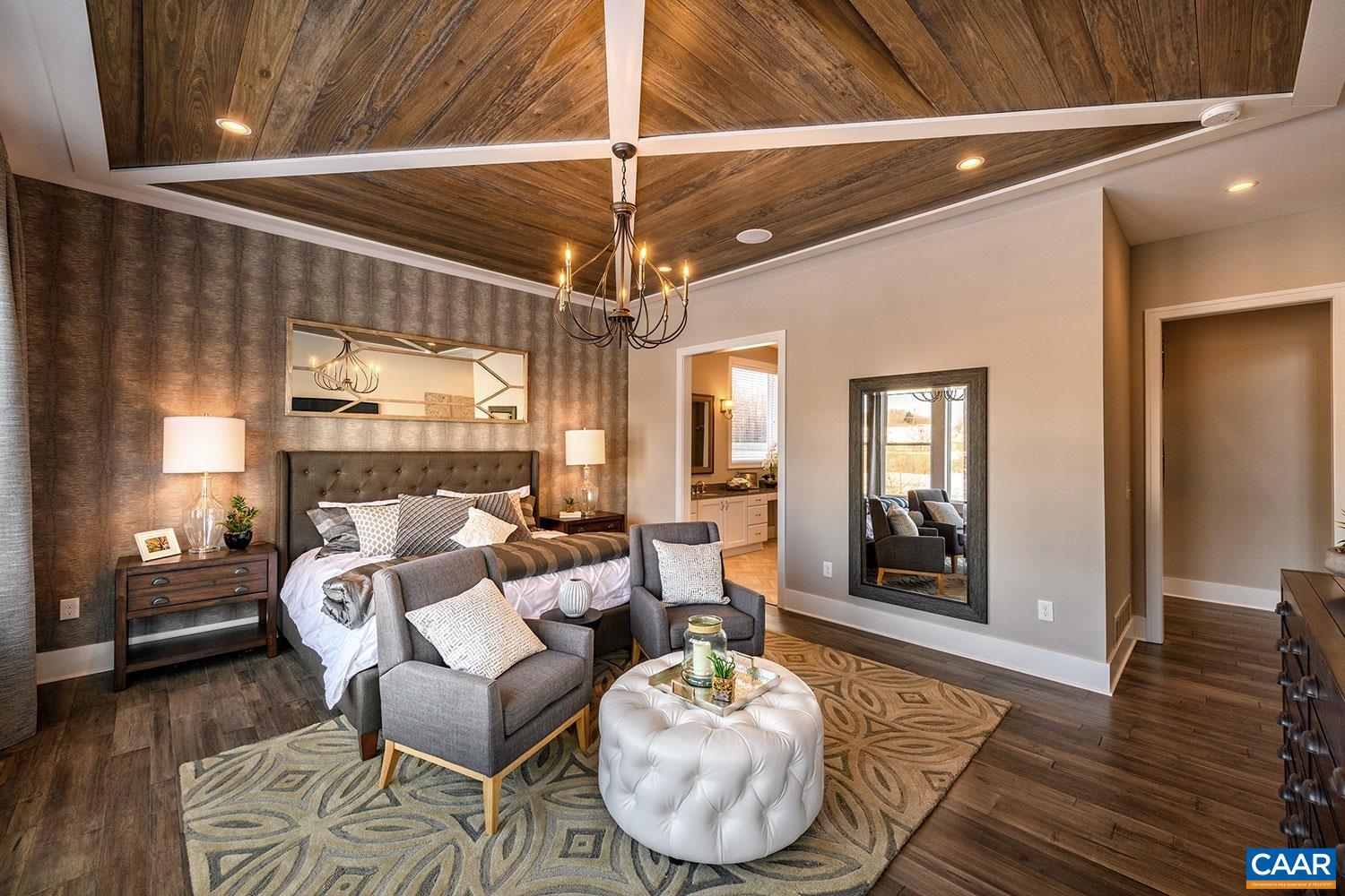 18 Grange Cmns Ridge, Unit 18 Gladstone, VA 24553 - Photo 3 of 17 a living room with furniture and wooden floor