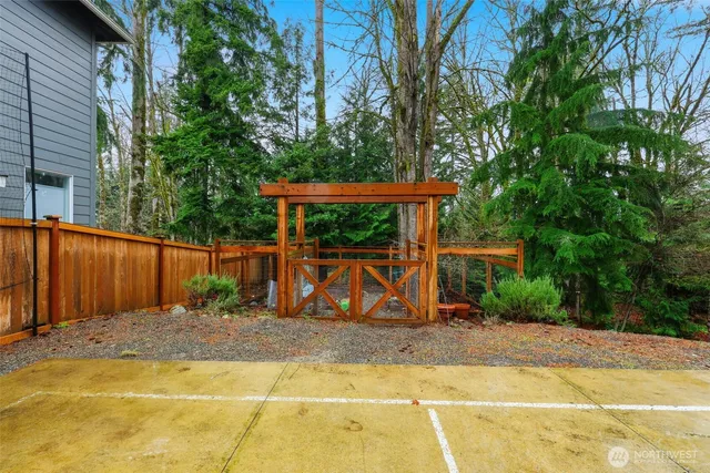 $4,300 | 1307 251st Avenue Southeast, Sammamish, WA 98075