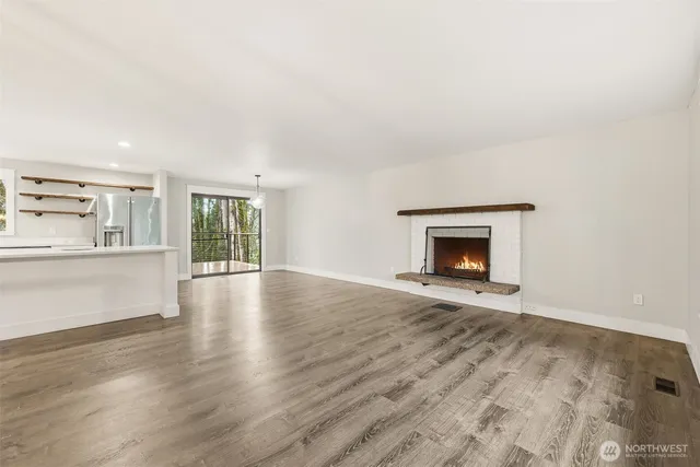 $4,300 | 1307 251st Avenue Southeast, Sammamish, WA 98075