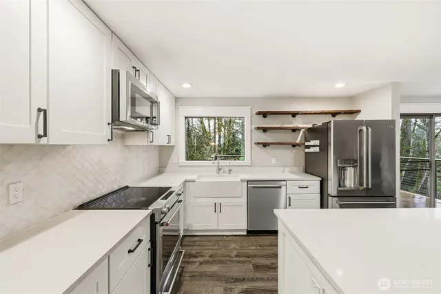 $4,300 | 1307 251st Avenue Southeast, Sammamish, WA 98075