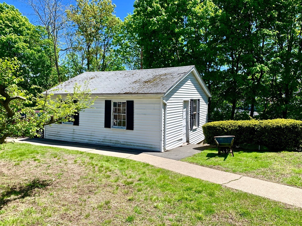 2 Walker Road Peabody, MA 01960 - Photo 6 of 6 Gallery Image 6