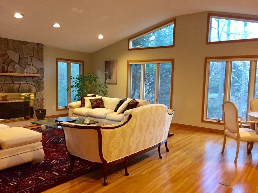 65 Autumn Road Weston, MA 02493 - Photo 4 of 20