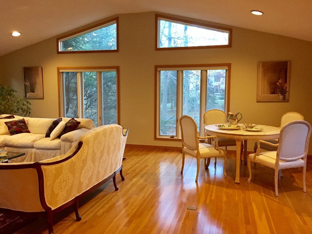 65 Autumn Road Weston, MA 02493 - Photo 5 of 20