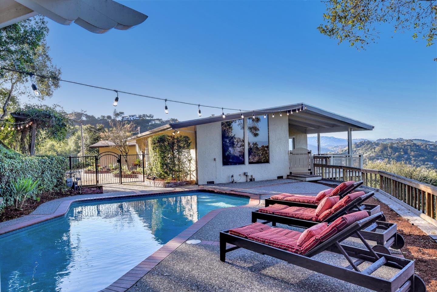 15270 Bohlman Road Saratoga, CA 95070 - Photo 3 of 5 Gallery Image 3