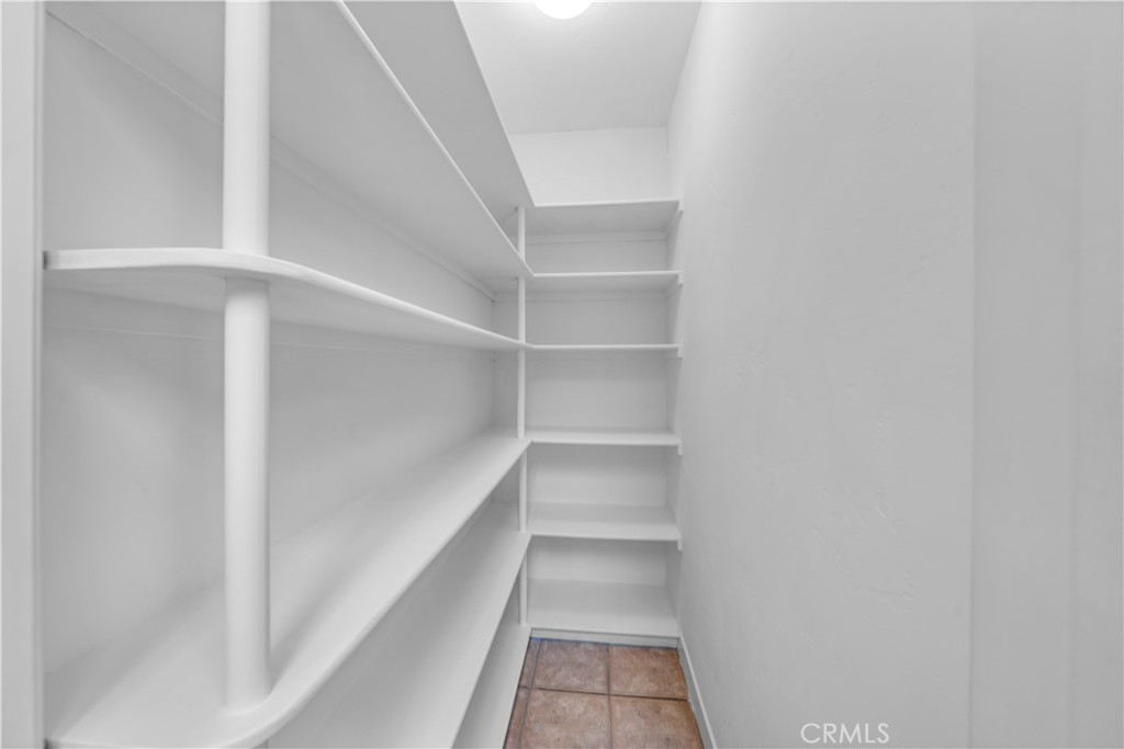 412 5th Street Manhattan Beach, CA 90266 - Photo 23 of 44 a view of walk in closet with empty racks