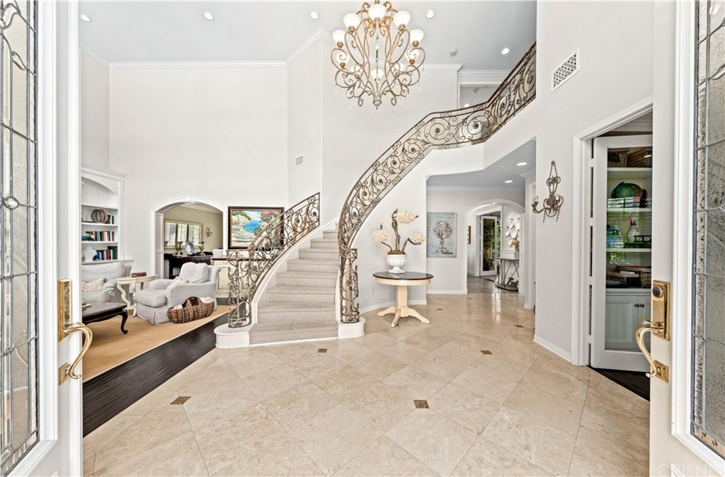 25838 Chalmers Place Calabasas, CA 91302 - Photo 4 of 51