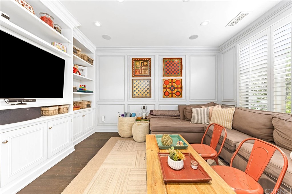 25838 Chalmers Place Calabasas, CA 91302 - Photo 9 of 51