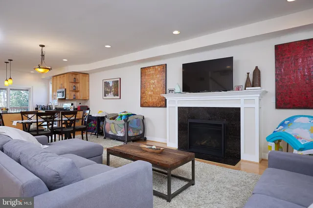 $4,200 | 324 Varnum Street Northwest, Washington, DC 20011