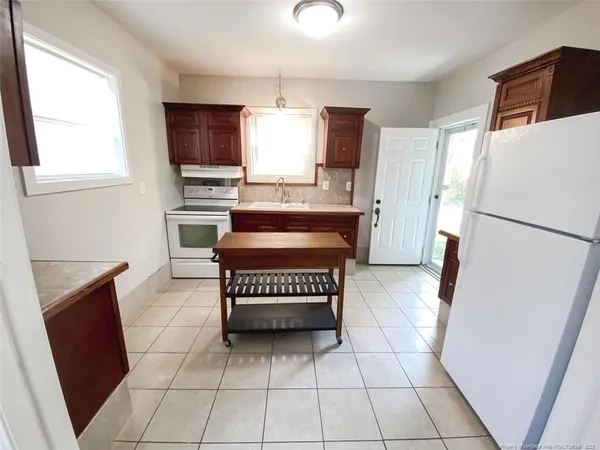 $1,250 | 302 East 13th Street, Lumberton, NC 28358