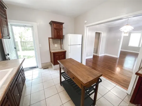 $1,250 | 302 East 13th Street, Lumberton, NC 28358