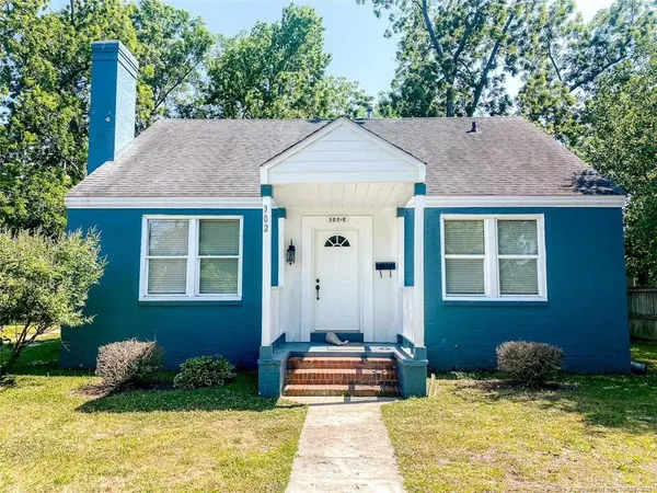 $1,250 | 302 East 13th Street, Lumberton, NC 28358