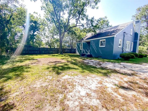 $1,250 | 302 East 13th Street, Lumberton, NC 28358