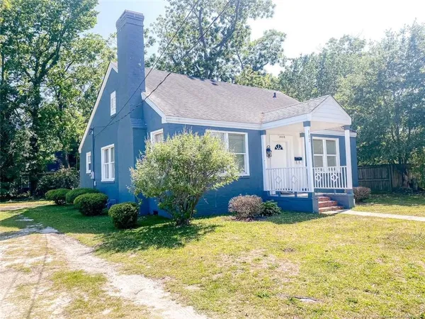 $1,250 | 302 East 13th Street, Lumberton, NC 28358