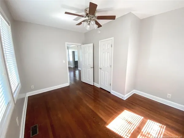 $1,250 | 302 East 13th Street, Lumberton, NC 28358