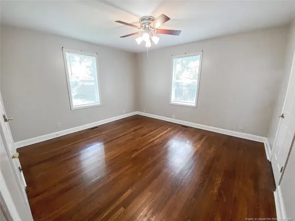 $1,250 | 302 East 13th Street, Lumberton, NC 28358