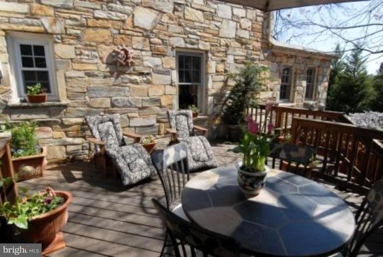 6821 Little Falls Road Arlington, VA 22213 - Photo 14 of 29 Deck