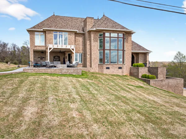$849,900 | 501 River Trace Road, Dover, TN 37058