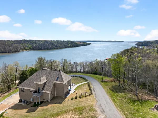 $849,900 | 501 River Trace Road, Dover, TN 37058