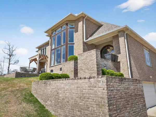 $849,900 | 501 River Trace Road, Dover, TN 37058