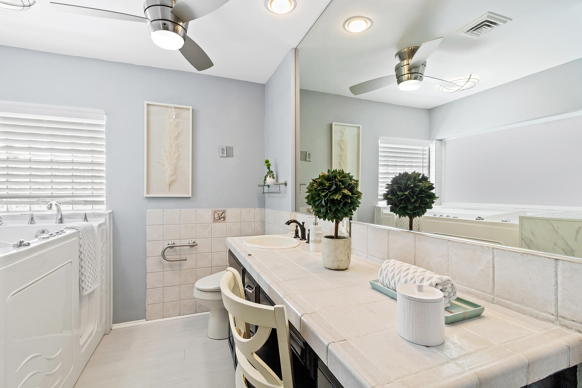 1320 Cypress Way Boca Raton, FL 33486 - Photo 22 of 45 Primary Bathroom