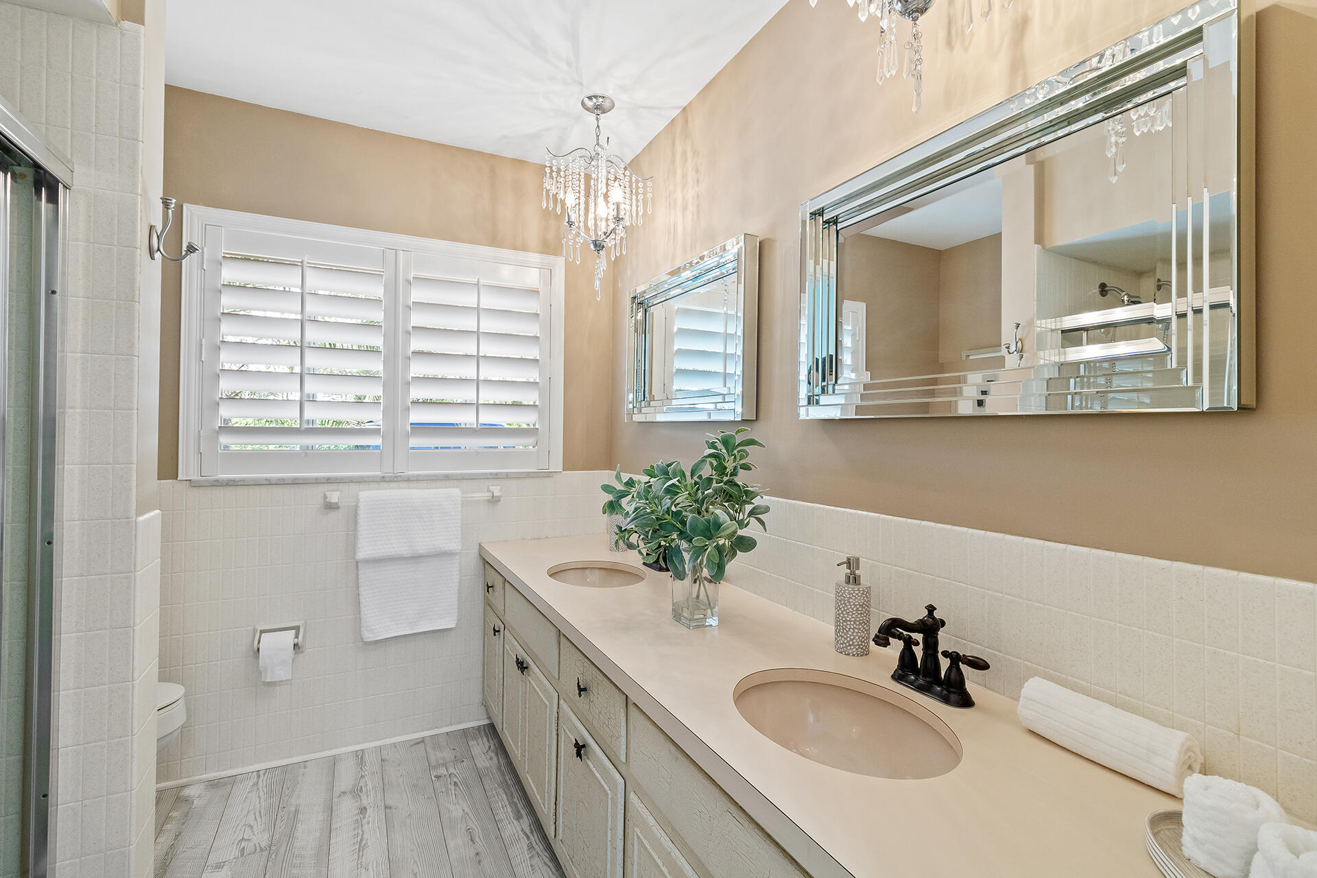 1320 Cypress Way Boca Raton, FL 33486 - Photo 29 of 45 Bathroom 2