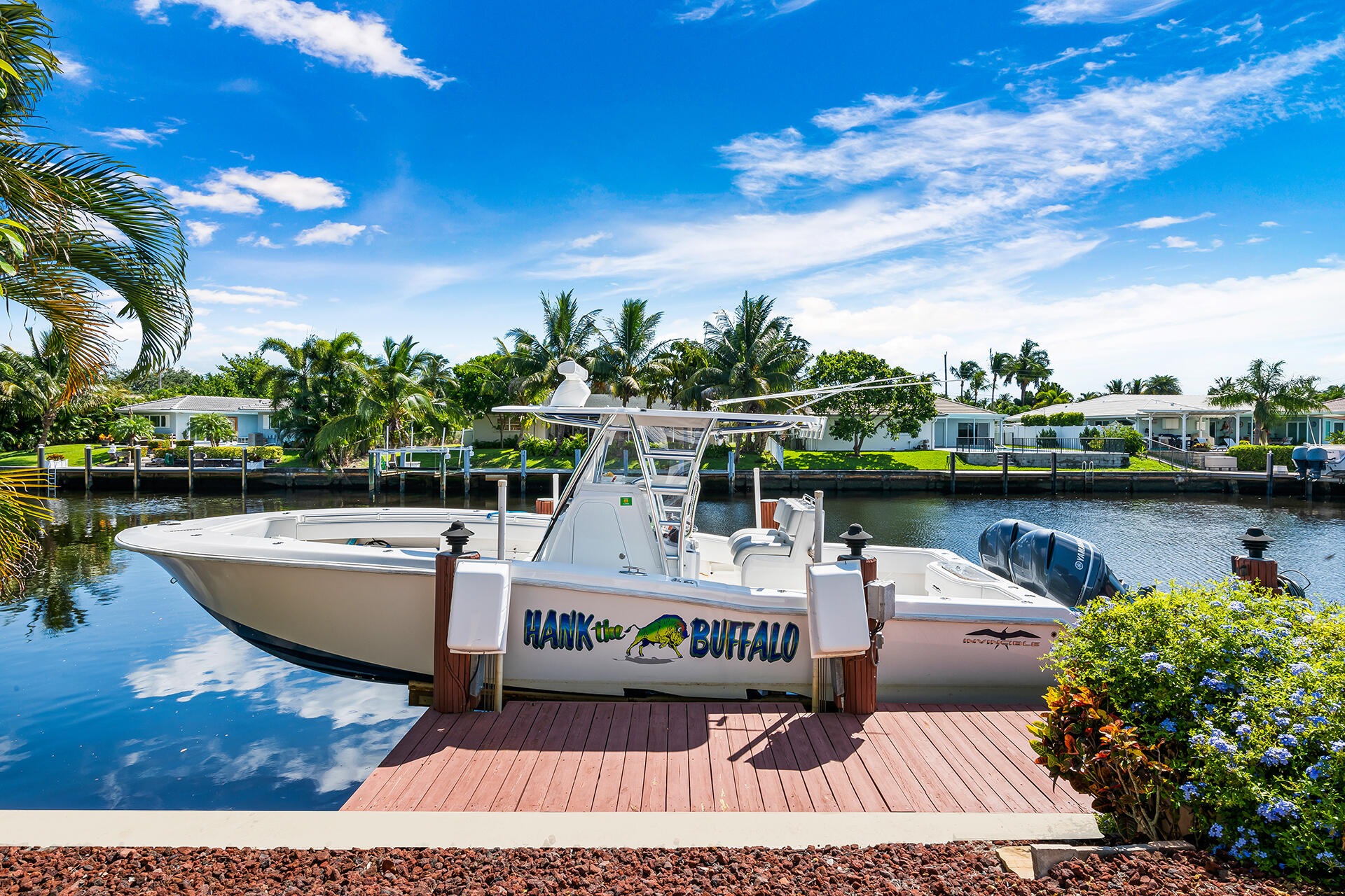 1320 Cypress Way Boca Raton, FL 33486 - Photo 39 of 45 Boatlift