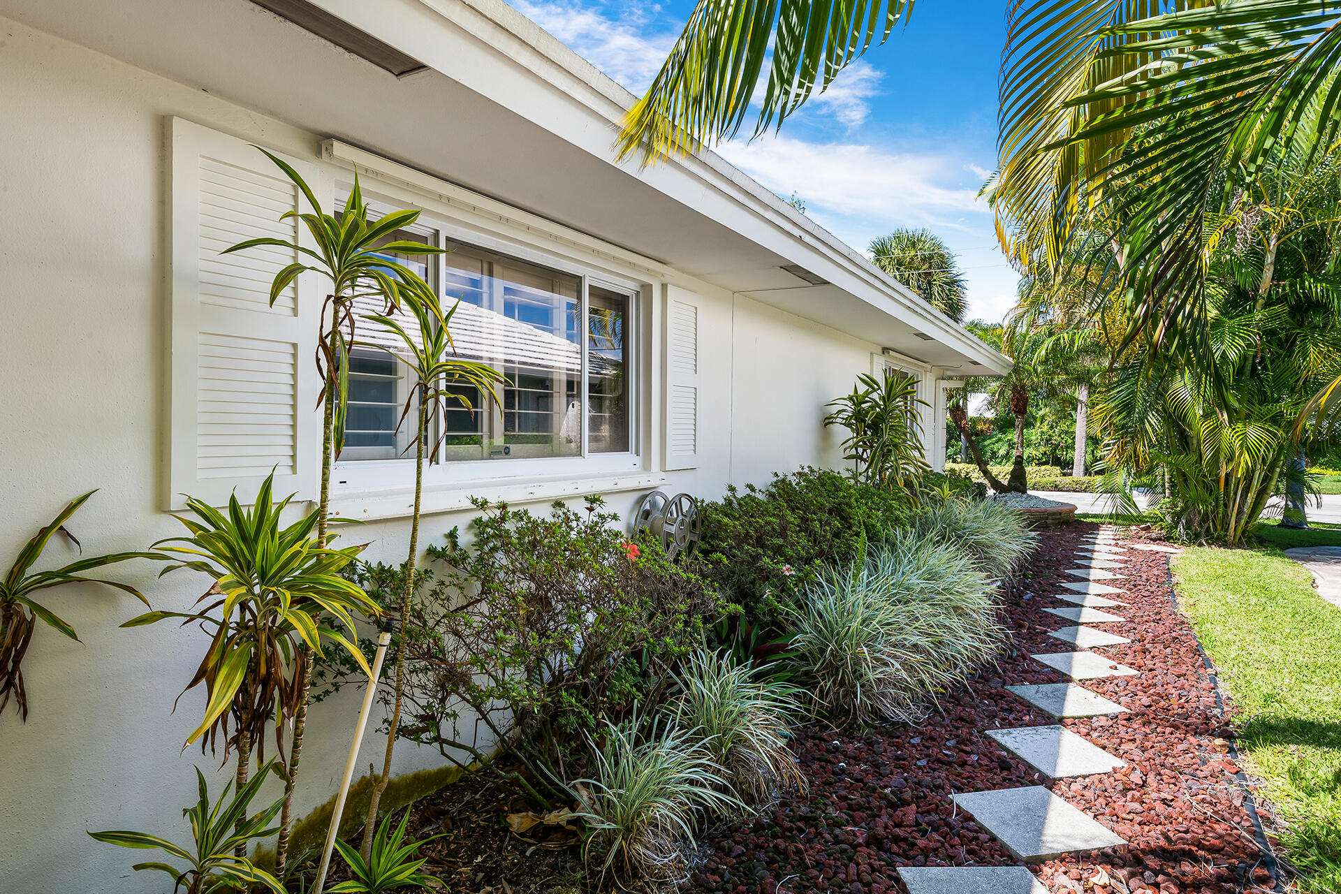 1320 Cypress Way Boca Raton, FL 33486 - Photo 8 of 45 Side of house