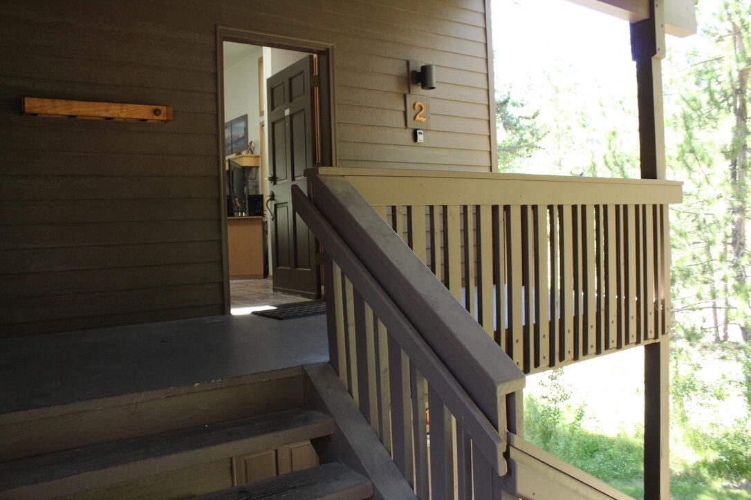 57319 Beaver Ridge Loop, Unit 2D1 Sunriver, OR 97707 - Photo 3 of 28 3-Entry-R2