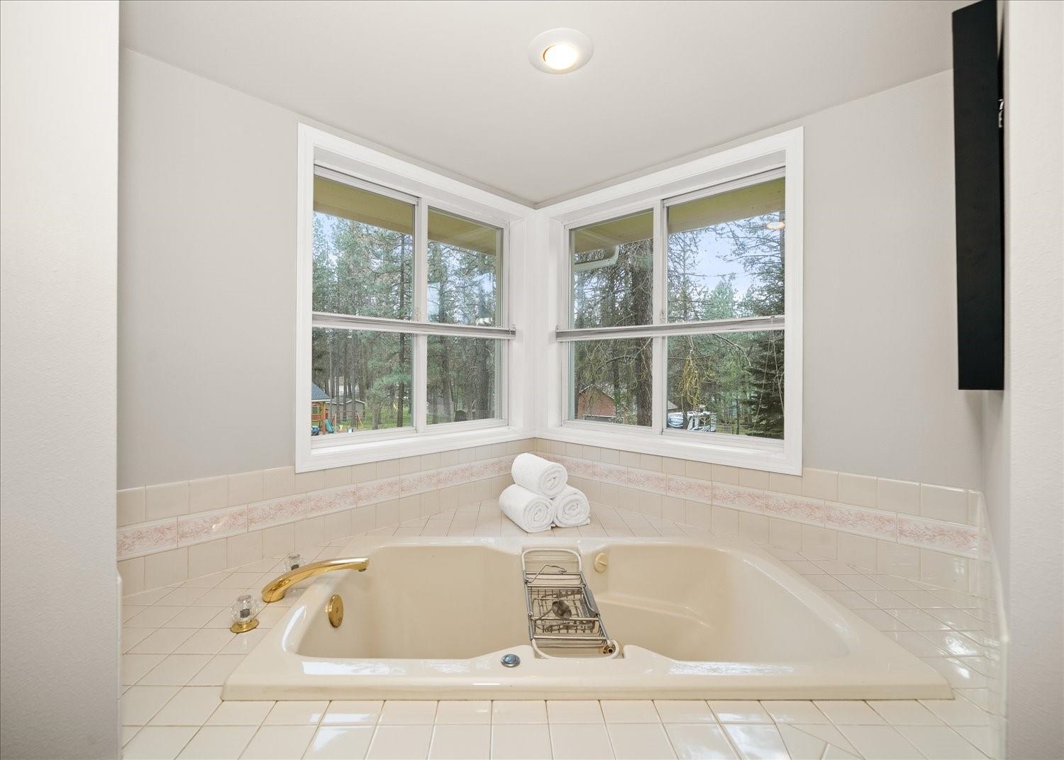 18011 North Saddle Hill Road Colbert, WA 99005 - Photo 19 of 49