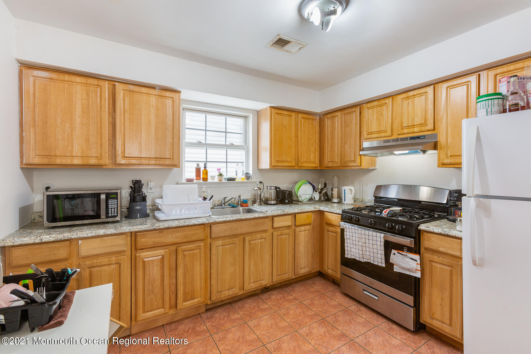 145 Norfolk Street Newark, NJ 07103 - Photo 12 of 19 145_NorfolkSt_LowRes-13