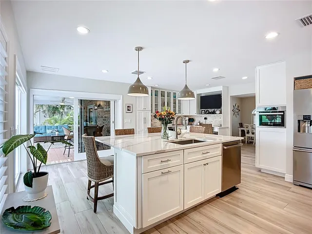$2,485,000 | 620 North Point Drive, Holmes Beach, FL 34217