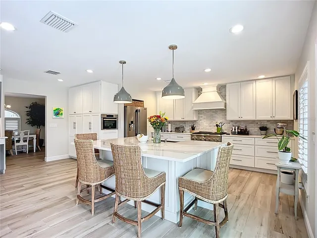 $2,485,000 | 620 North Point Drive, Holmes Beach, FL 34217