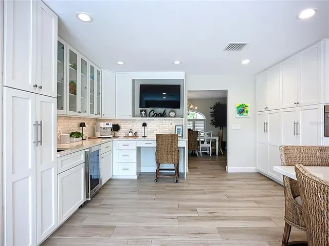 $2,485,000 | 620 North Point Drive, Holmes Beach, FL 34217