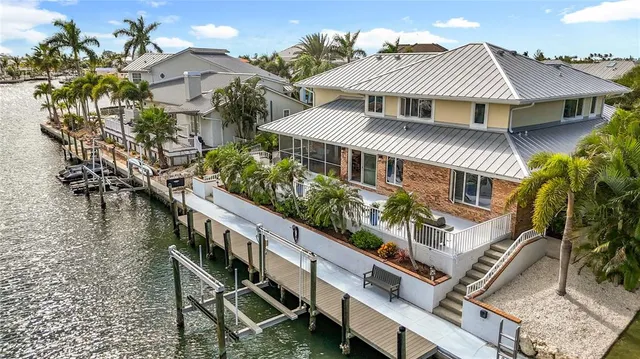 $2,485,000 | 620 North Point Drive, Holmes Beach, FL 34217