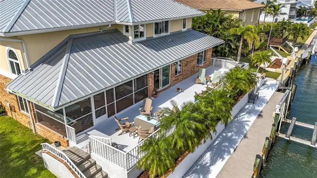 $2,485,000 | 620 North Point Drive, Holmes Beach, FL 34217