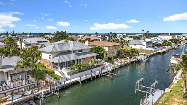 $2,485,000 | 620 North Point Drive, Holmes Beach, FL 34217