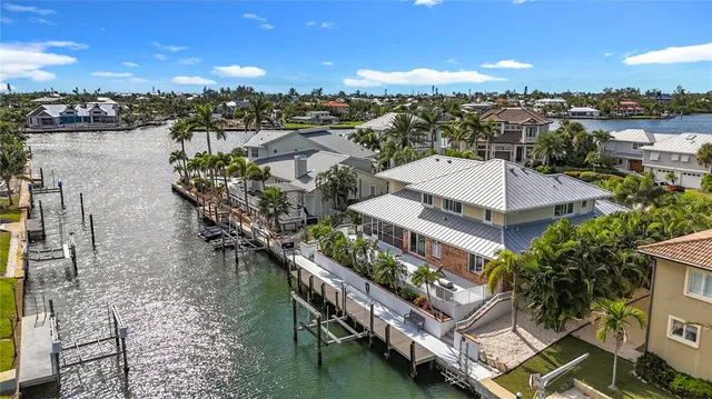 $2,485,000 | 620 North Point Drive, Holmes Beach, FL 34217