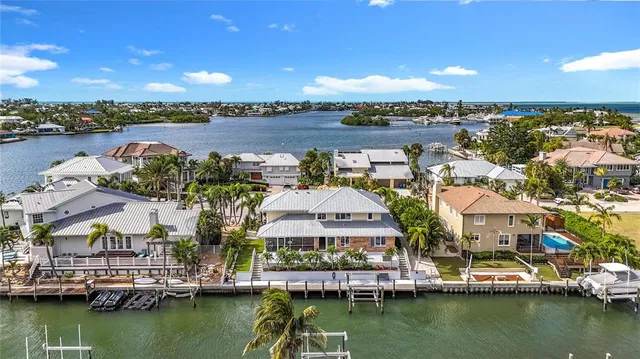 $2,485,000 | 620 North Point Drive, Holmes Beach, FL 34217