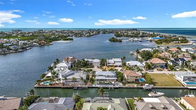 $2,485,000 | 620 North Point Drive, Holmes Beach, FL 34217
