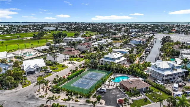 $2,485,000 | 620 North Point Drive, Holmes Beach, FL 34217