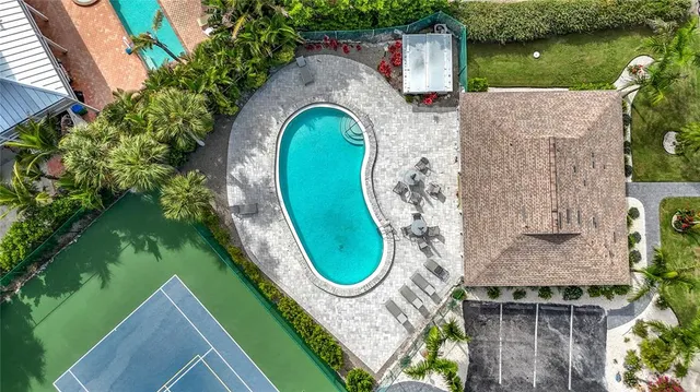 $2,485,000 | 620 North Point Drive, Holmes Beach, FL 34217