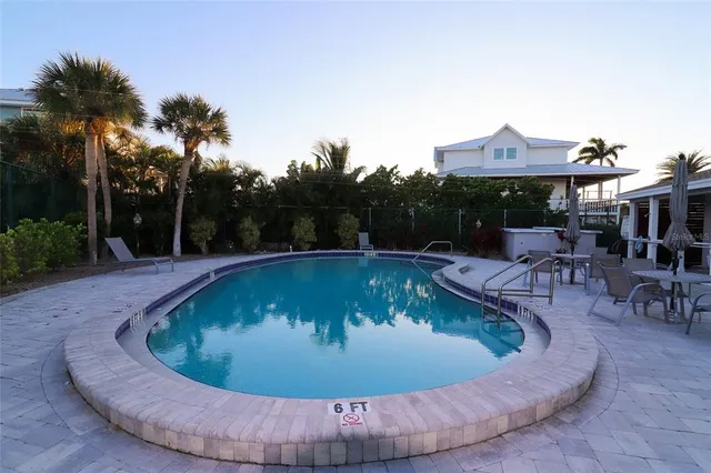 $2,485,000 | 620 North Point Drive, Holmes Beach, FL 34217