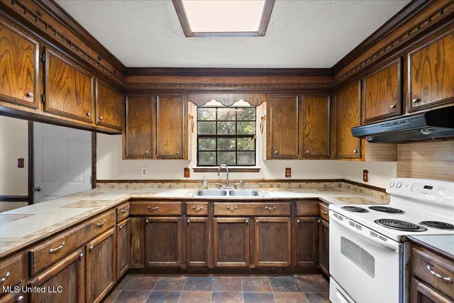 $175,000 | 5001 Raintree Drive, Byram, MS 39272