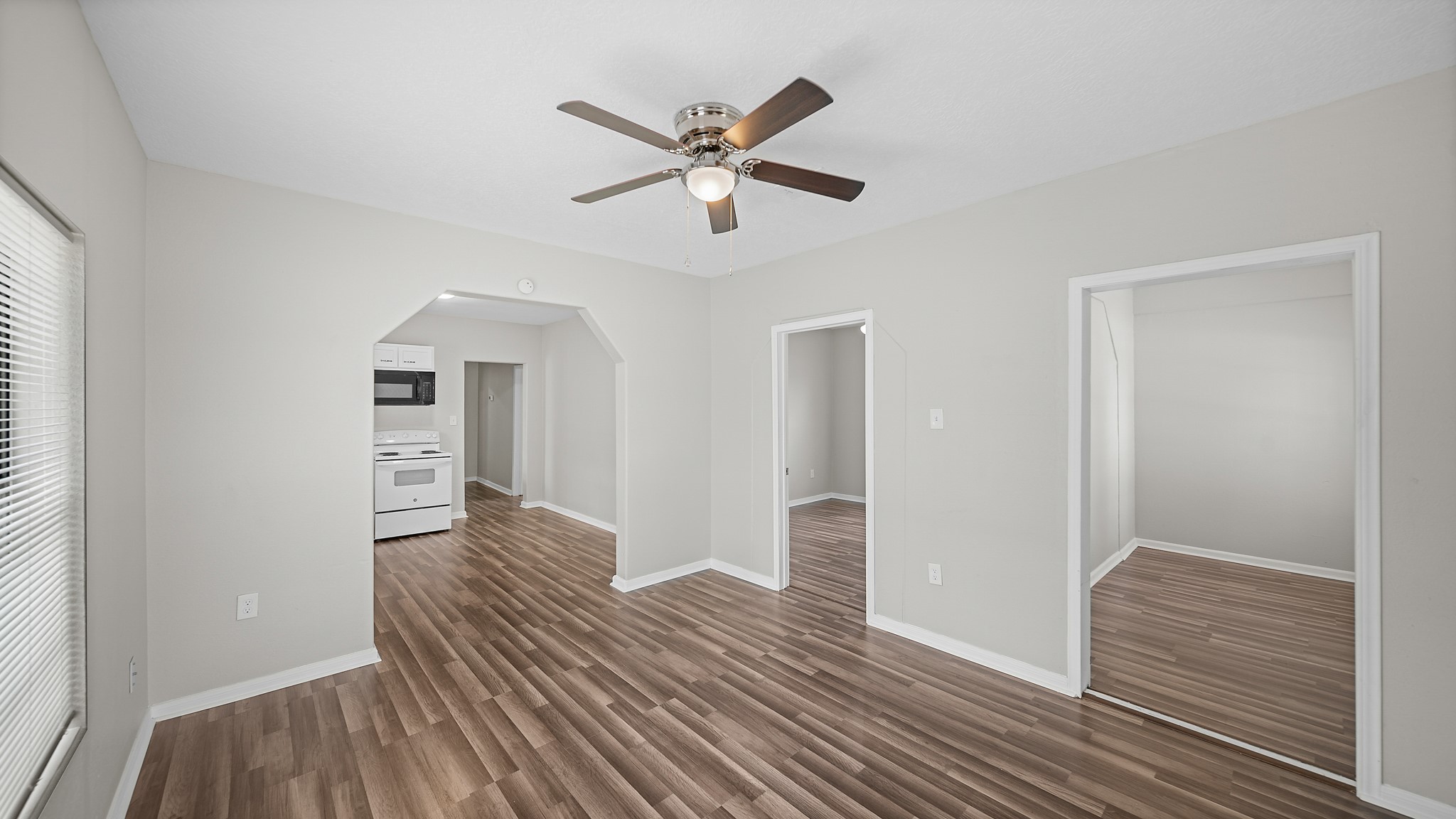 1322 Magnolia Street Baytown, TX 77520 - Photo 10 of 26