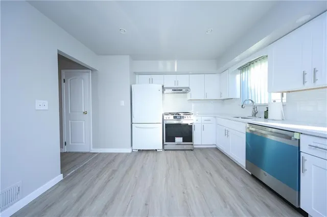 $699,900 | 22 Francine Lane | South New York