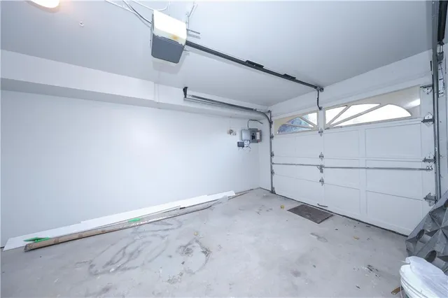 $699,900 | 22 Francine Lane | South New York