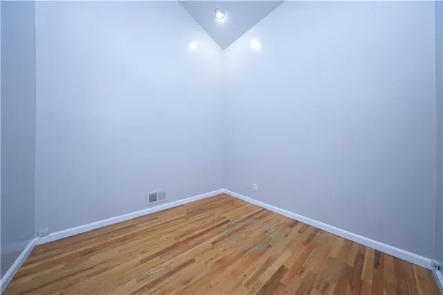 $699,900 | 22 Francine Lane | South New York