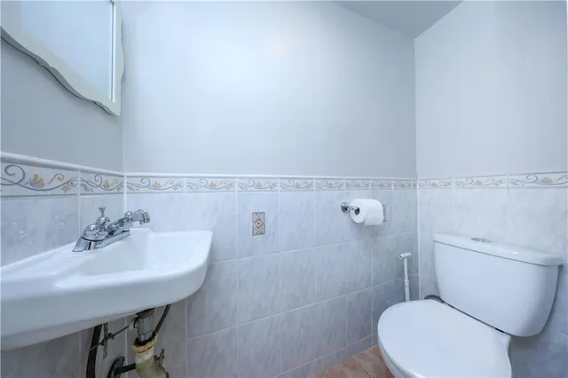 $699,900 | 22 Francine Lane | South New York