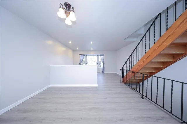 $699,900 | 22 Francine Lane | South New York